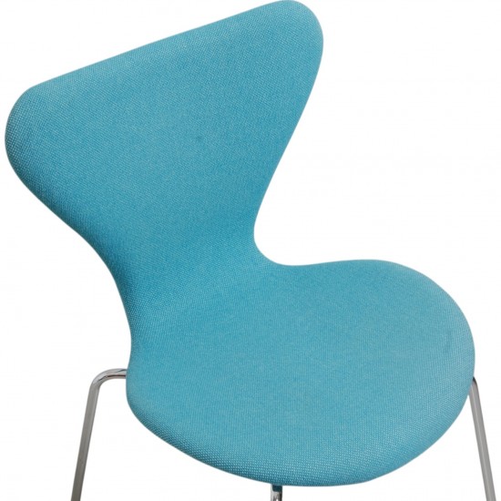 Sæt med 6 Arne Jacobsen Syver stole i blåt stof