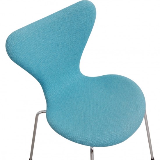 Sæt med 6 Arne Jacobsen Syver stole i blåt stof