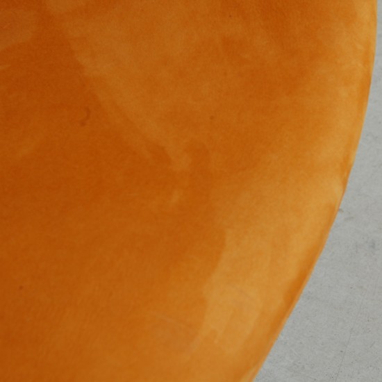 Arne Jacobsen Svane stol i gul alcantara