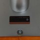 Arne Jacobsen Svane stol i gul alcantara