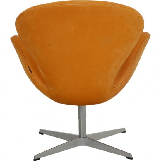 Arne Jacobsen Svane stol i gul alcantara