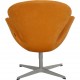 Arne Jacobsen Svane stol i gul alcantara