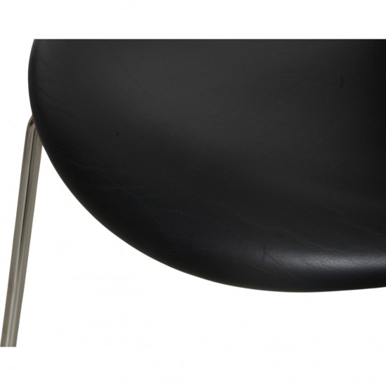 Sæt med 6 Arne Jacobsen Syver stole i sort Essential læder