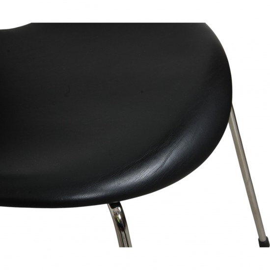Sæt med 6 Arne Jacobsen Syver stole i sort Essential læder