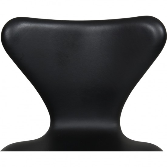 Sæt med 6 Arne Jacobsen Syver stole i sort Essential læder