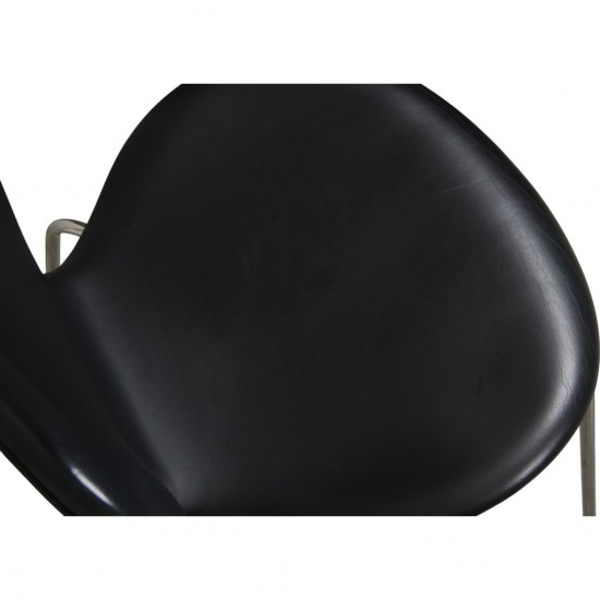 Sæt med 6 Arne Jacobsen Syver stole i sort Essential læder