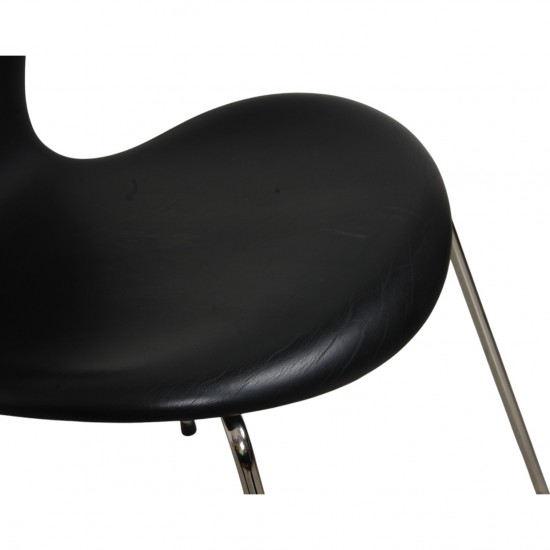 Sæt med 6 Arne Jacobsen Syver stole i sort Essential læder