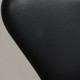 Sæt med 6 Arne Jacobsen Syver stole i sort Essential læder