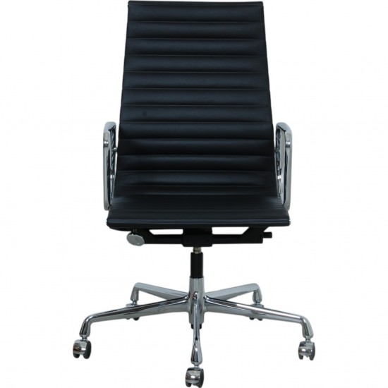 Charles Eames Ea-119 kontorstol i sort læder