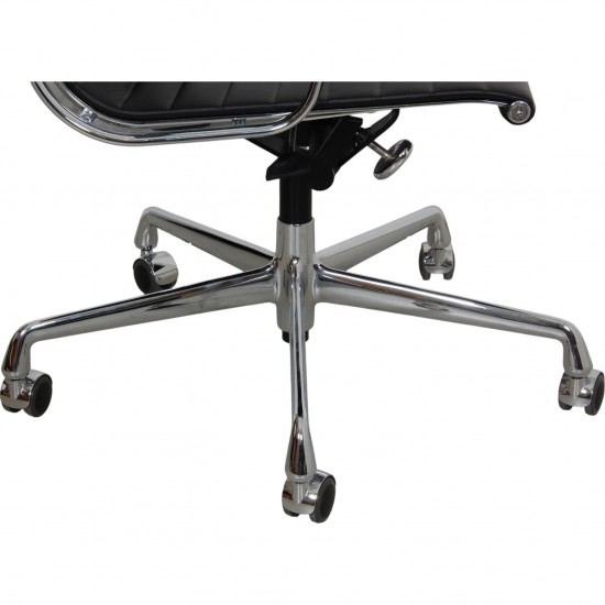 Charles Eames Ea-119 kontorstol i sort læder