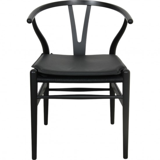 Sæt med 2 sorte Hans Wegner CH24 stole
