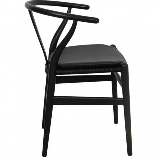 Sæt med 2 sorte Hans Wegner CH24 stole