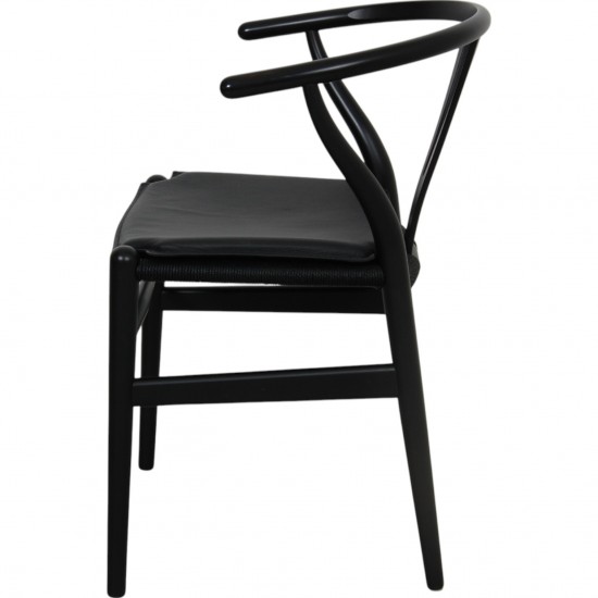 Sæt med 2 sorte Hans Wegner CH24 stole