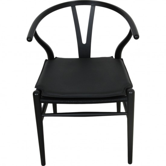 Sæt med 2 sorte Hans Wegner CH24 stole