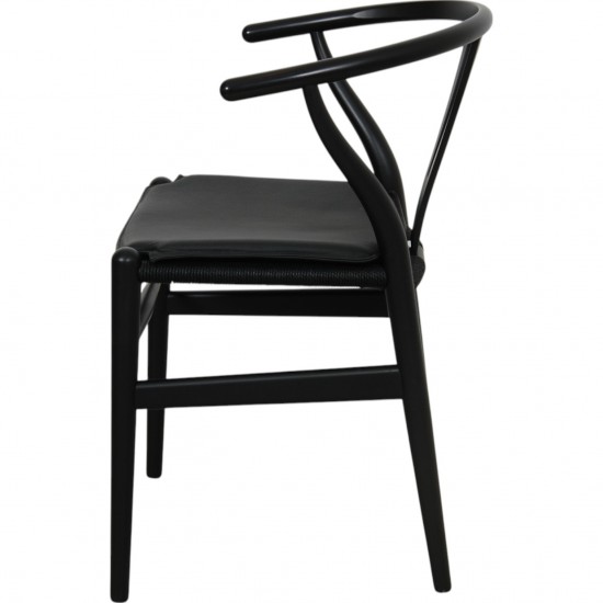 Sæt med 2 sorte Hans Wegner CH24 stole