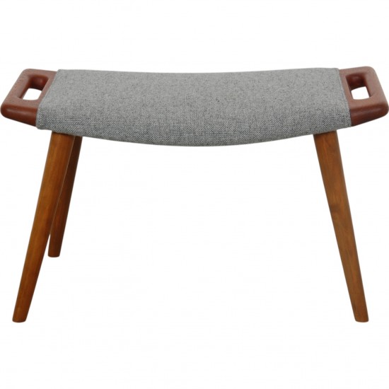 Hans Wegner Bamse stol med skammel i gråt Hallingdal stof