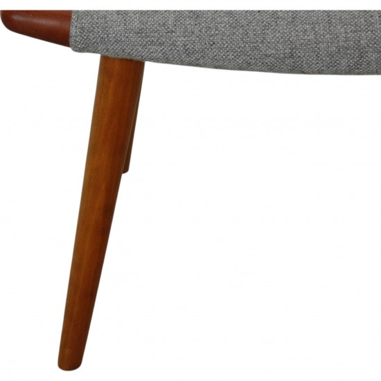 Hans Wegner Bamse stol med skammel i gråt Hallingdal stof