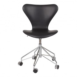 Arne Jacobsen syver kontorstol 3117 i sort anilin læder Arne Jacobsen syver kontorstol 3117 i sort anilin læder