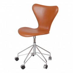 Arne Jacobsen syver kontorstol 3117 i walnut anilin læder  Arne Jacobsen syver kontorstol 3117 i walnut anilin læder