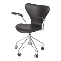 Arne Jacobsen syver kontorstol 3217 i sort anilin læder  Arne Jacobsen syver kontorstol 3217 i sort anilin læder