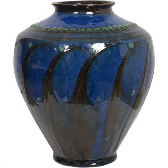 Herman A. Kähler. Vase af lertøj.