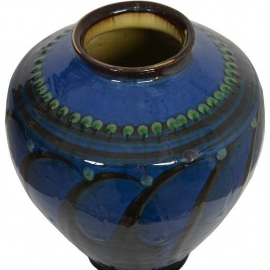 Herman A. Kähler. Vase af lertøj.