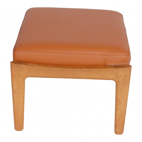 Hans J Wegner GE-290 ottoman