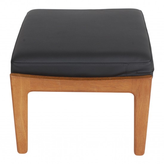 Hans J Wegner GE-290 ottoman