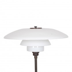 Poul Henningsen bordlampe  4/3 med gennemgående afbryder Poul Henningsen bordlampe  4/3 med gennemgående afbryder