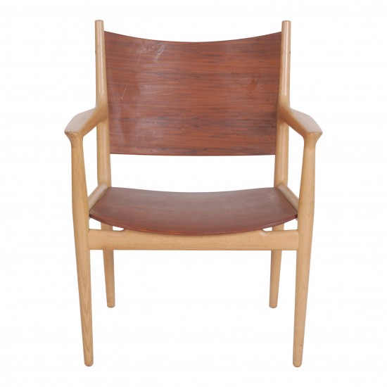 Hans J Wegner JH-513 chair