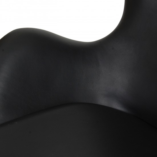 Arne Jacobsen Ægget i originalt sort læder 