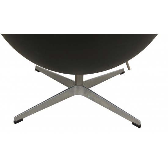 Arne Jacobsen Ægget i originalt sort læder 