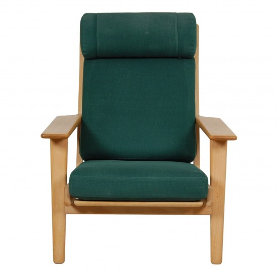 Hans Wegner Ge-290a Lounge chair in green fabric