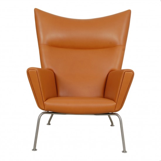 Hans Wegner Wingchair reupholstered i cognac anilin leather