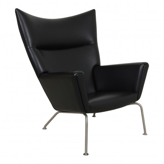 Hans Wegner Wingchair nybetrukket i sort classic læder