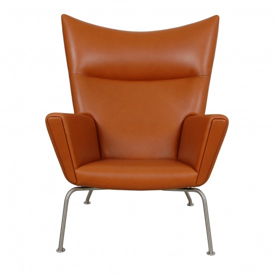 Hans Wegner Wingchair nybetrukket i Walnut anilin læder