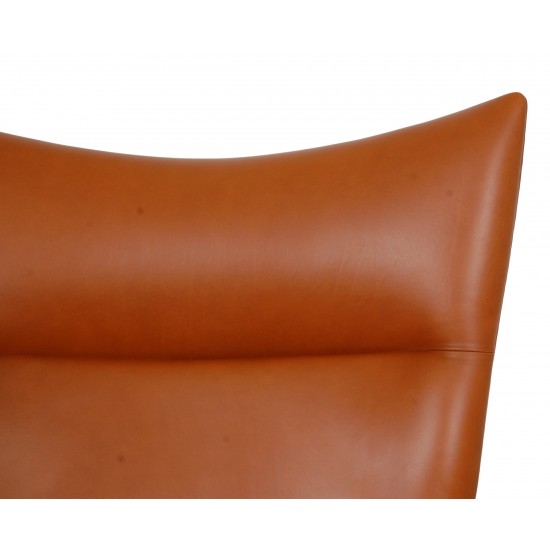 Hans Wegner Wingchair reupholstered i walnut anilin leather