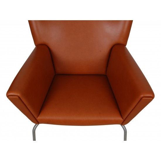 Hans Wegner Wingchair nybetrukket i Walnut anilin læder