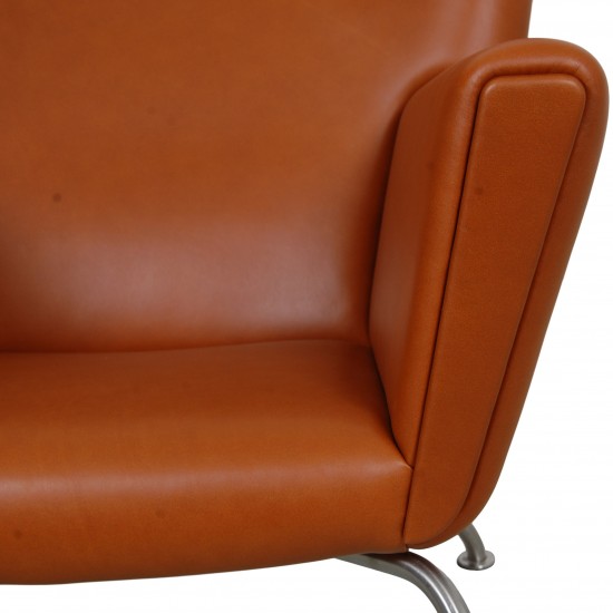 Hans Wegner Wingchair reupholstered i walnut anilin leather