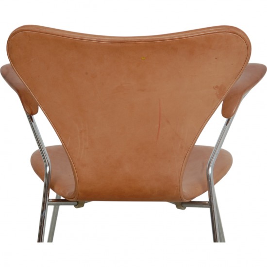 Arne Jacobsen 3207 armchair in patinated cognac leather