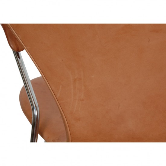 Arne Jacobsen 3207 armchair in patinated cognac leather