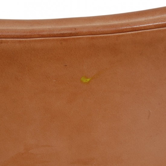 Arne Jacobsen 3207 armchair in patinated cognac leather