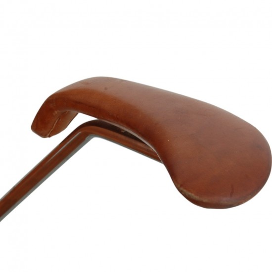 Arne Jacobsen 3207 armchair in patinated cognac leather
