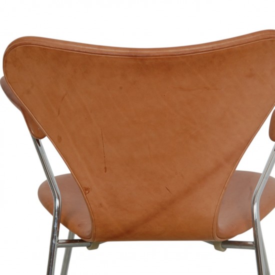 Arne Jacobsen 3207 armchair in patinated cognac leather