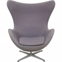 Arne Jacobsen Egg chair in blue fabric