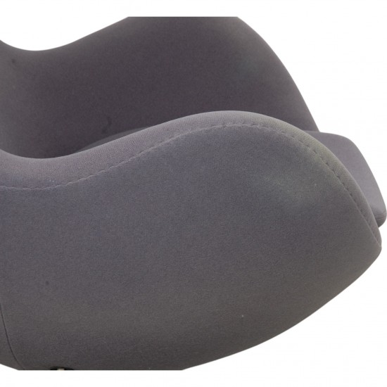 Arne Jacobsen Egg chair in blue fabric