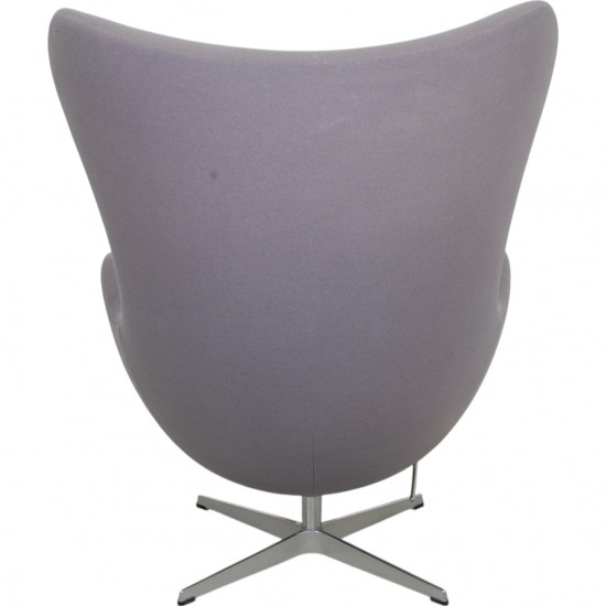 Arne Jacobsen Egg chair in blue fabric