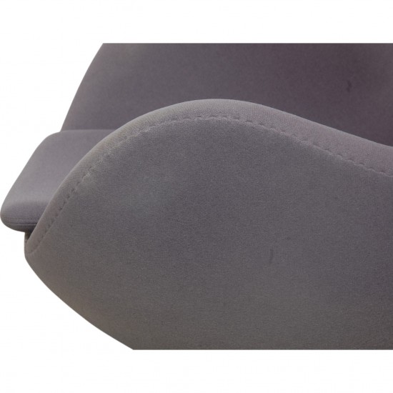Arne Jacobsen Egg chair in blue fabric