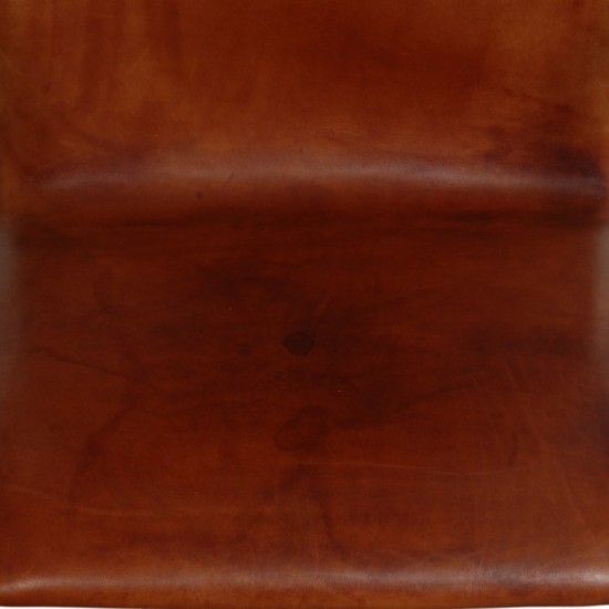 Arne Jacobsen Høj Oxford kontorstol i patineret cognac læder