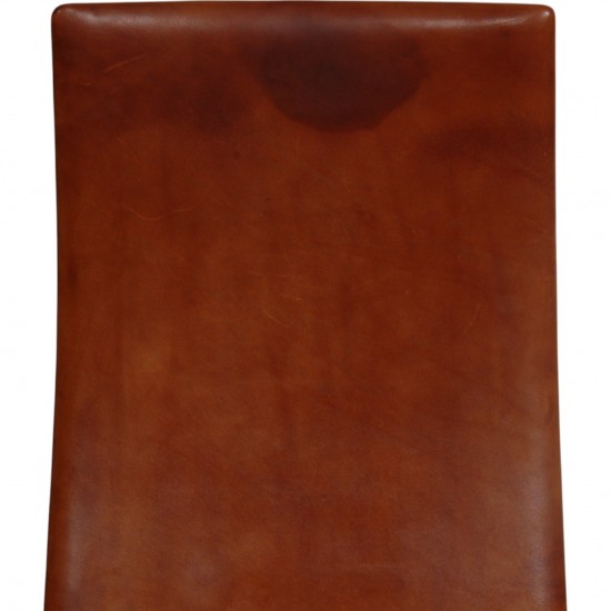 Arne Jacobsen Høj Oxford kontorstol i patineret cognac læder